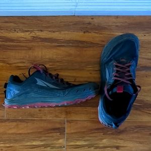 Altra Men's Lone Peak 6 shoes size 11